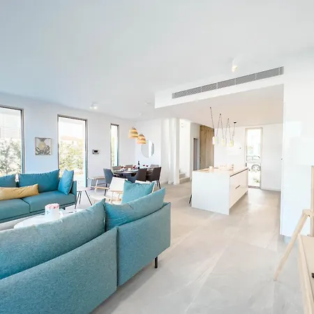 Azure Seaview - Amethyst * Protaras